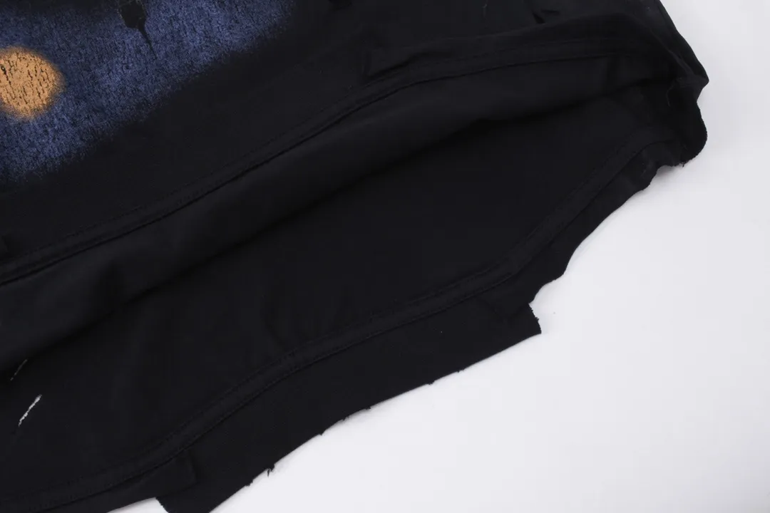 【 . Quality】 BALENCI*GA/ .2024 T . ， .⚠️ ，Authentic ， . ZP ， 。 。 . 。 。 。 OS . Same Style ：BL 223211 ：Black Size：XS L